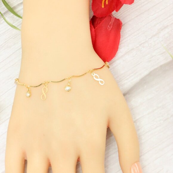 "Trendy Handmade Bracelet – A Thoughtful Gift for Girls & Women | UNVRC1014 - Picture 5 of 10